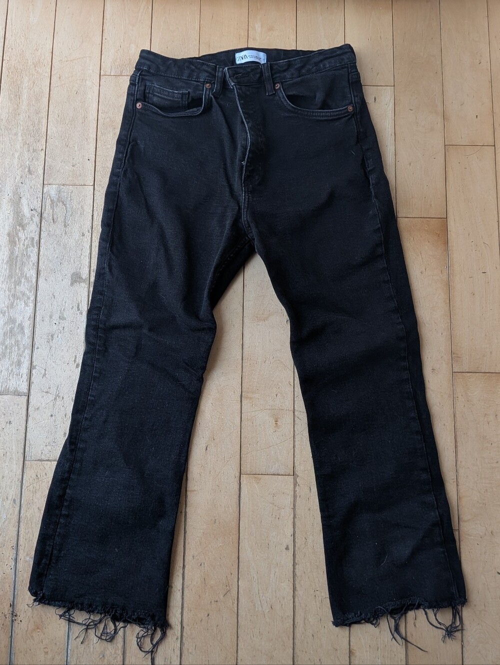 Zara Women's Black Straight-Leg Jeans with Raw Hem